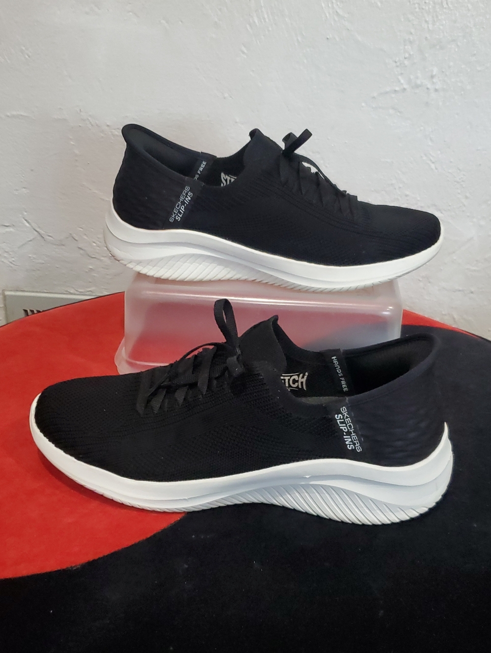 Skechers Slip In Size 9.5